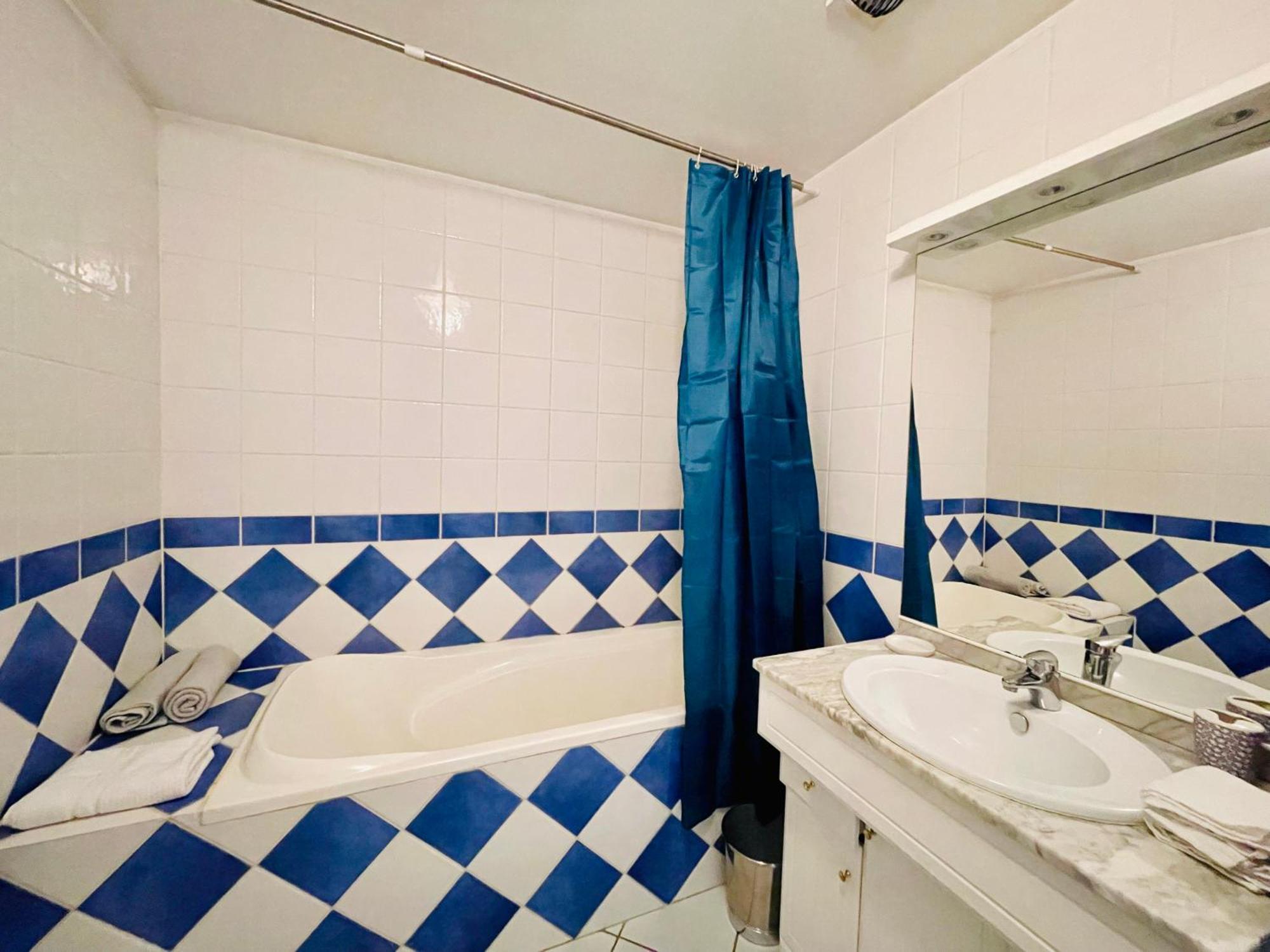 Chez Armando - Lille Centre Avec Option Parking Apartman Kültér fotó